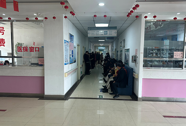 门诊走廊一角